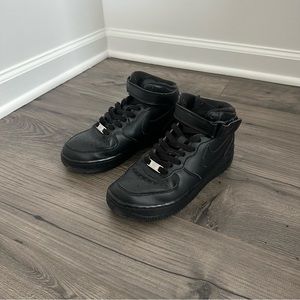 Black Nike Youth’s Air Force 1 High